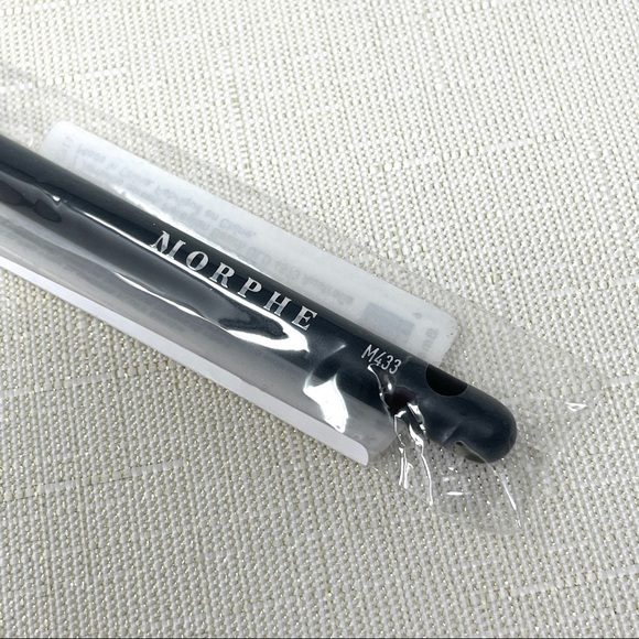 🌺 Morphe M433 Pro Firm Blending Fluff Brush NEW - Picture 3 of 6
